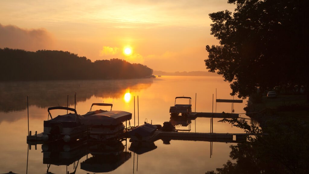 Enjoy the Quiet Side of Lake of the Ozarks with a Pontoon Rental